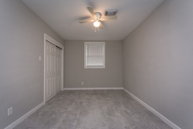 Building Photo - 4411 Knotty Oaks Trail