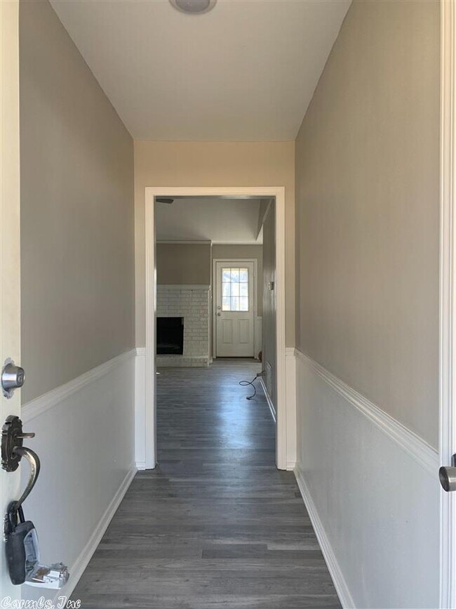 Building Photo - 2305 Amber Cove