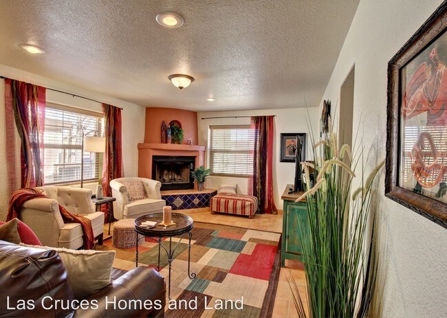 Building Photo - 2 br, 1 bath House - 2186 Calle de Guadalupe