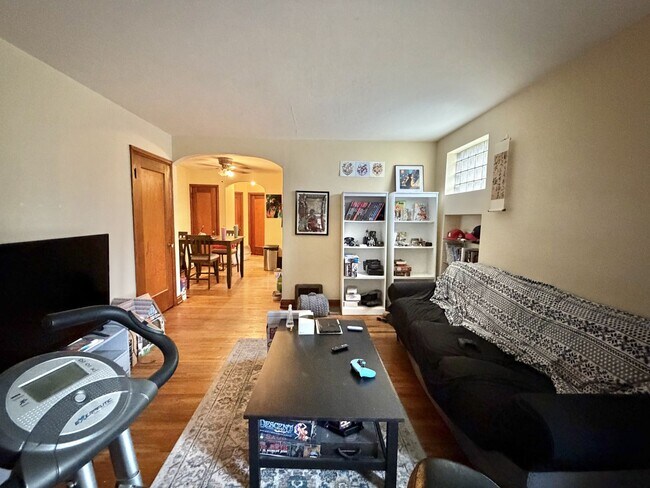 Foto del edificio - 5419-5421 Loughborough Ave