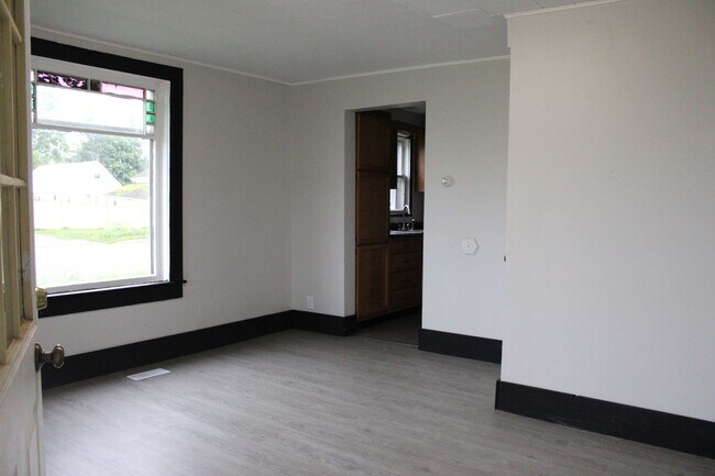 Foto del edificio - 620 Lake Ave W
