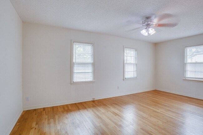 Foto del edificio - Pre Leasing for fall 2026! 2/1 in Tech Terrace