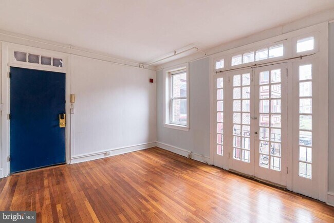 Foto del edificio - 2115 N 63rd St