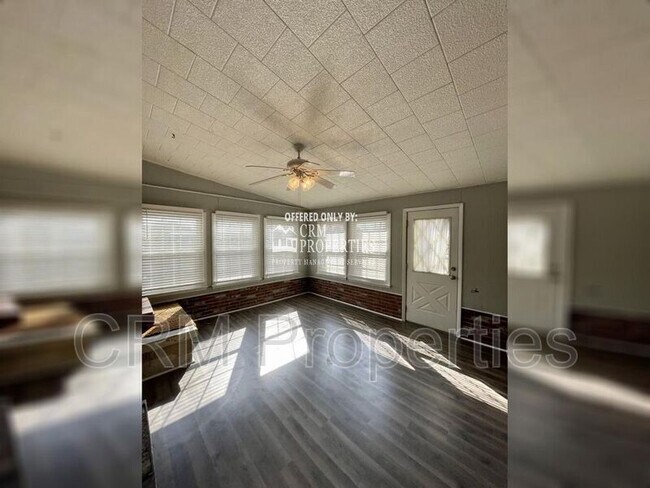Building Photo - 109 N Delawanda Ave