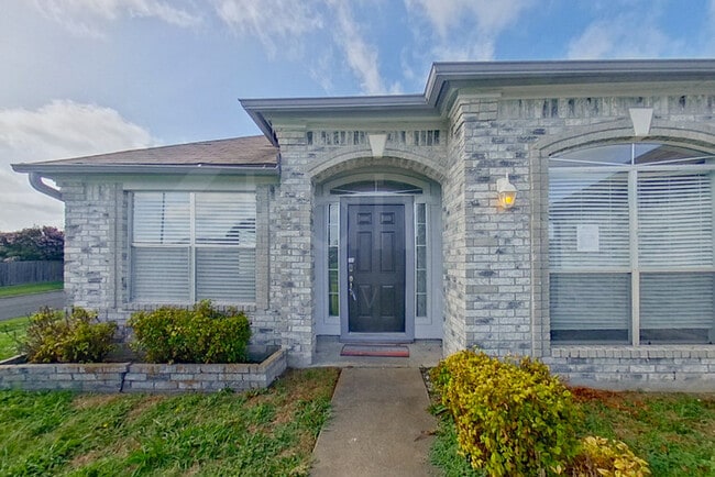 Foto del edificio - 4914 Glenoak Dr