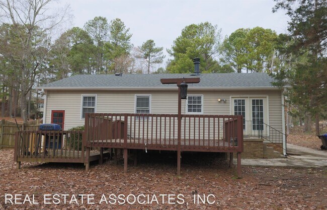 Foto del edificio - 3 br, 2 bath House - 5510 McCormick Road