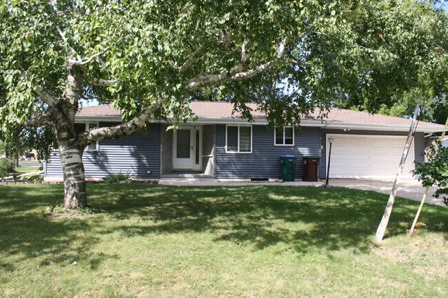 Foto del edificio - 3 Bedroom Ranch in Appleton