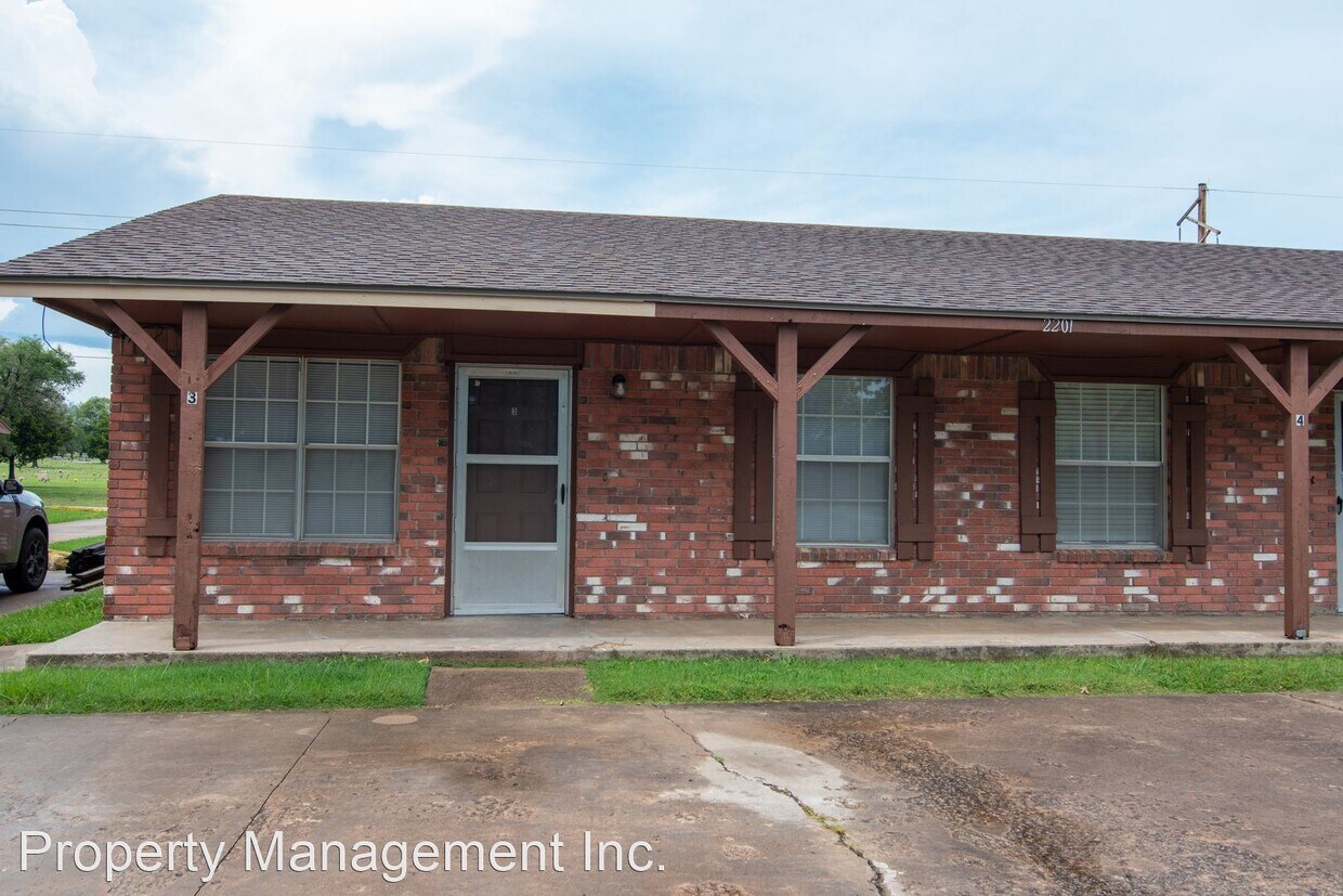 Primary Photo - 2 br, 1 bath House - 2201 Woodland #3