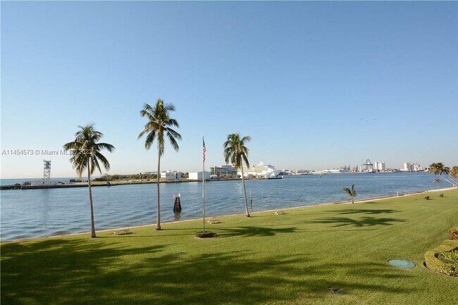 Foto del edificio - 2100 S Ocean Dr