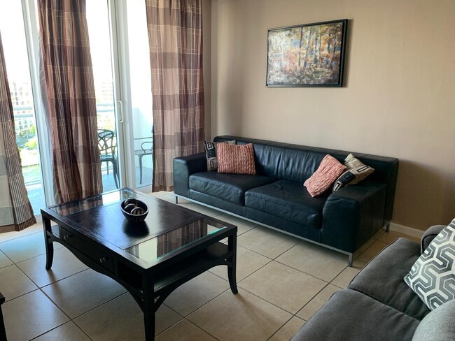 Foto del edificio - 3000 S Ocean Dr