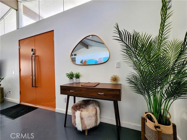 Foto del edificio - 2499 S Palm Canyon Dr
