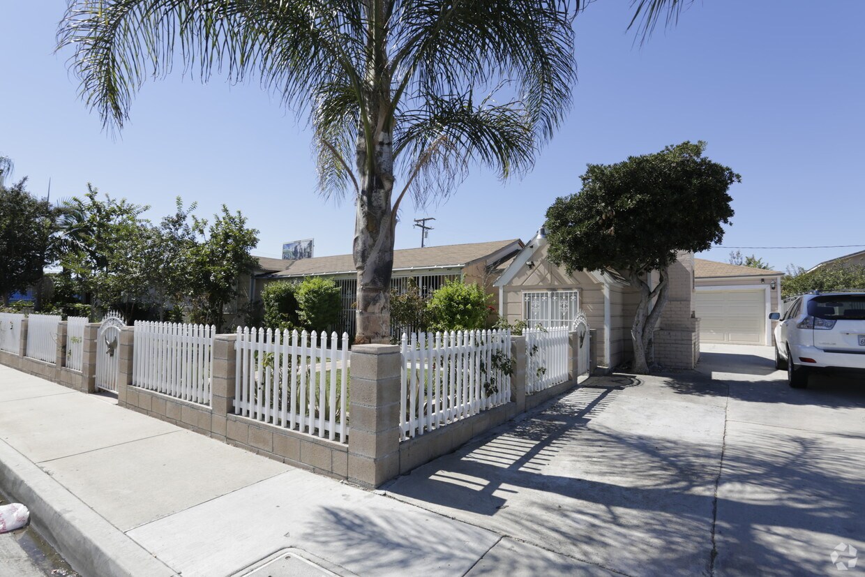 14931 Newland St, Midway City, CA 92655 14931 Newland St Midway City, CA Apartments for Rent