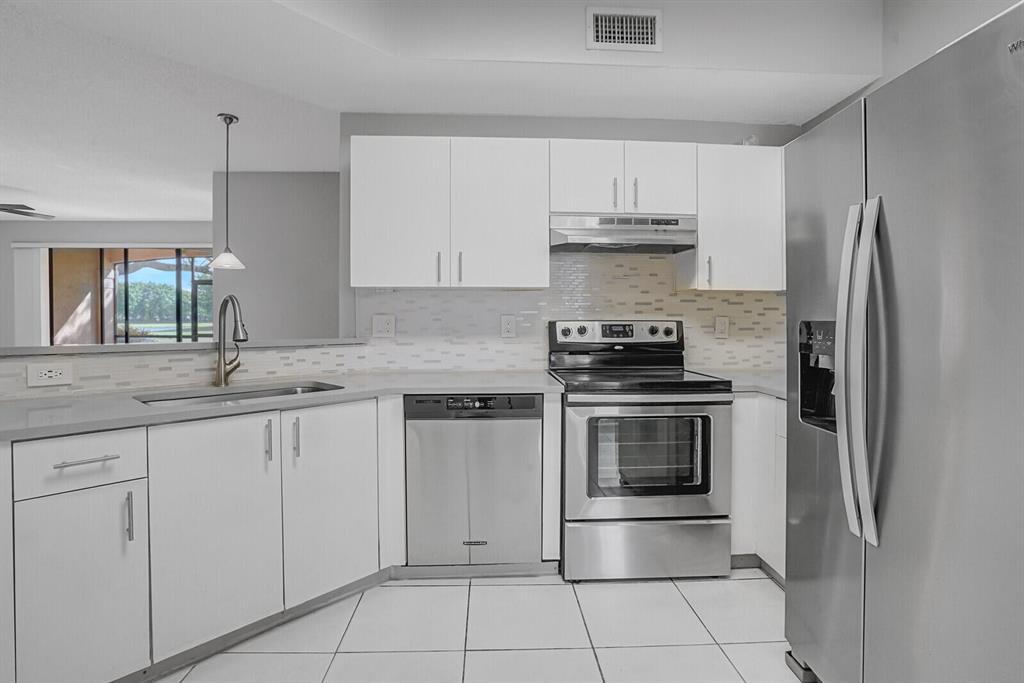 Primary Photo - 401 SW 158th Ter
