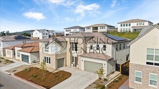 Building Photo - 5033 Glacier Peak Dr