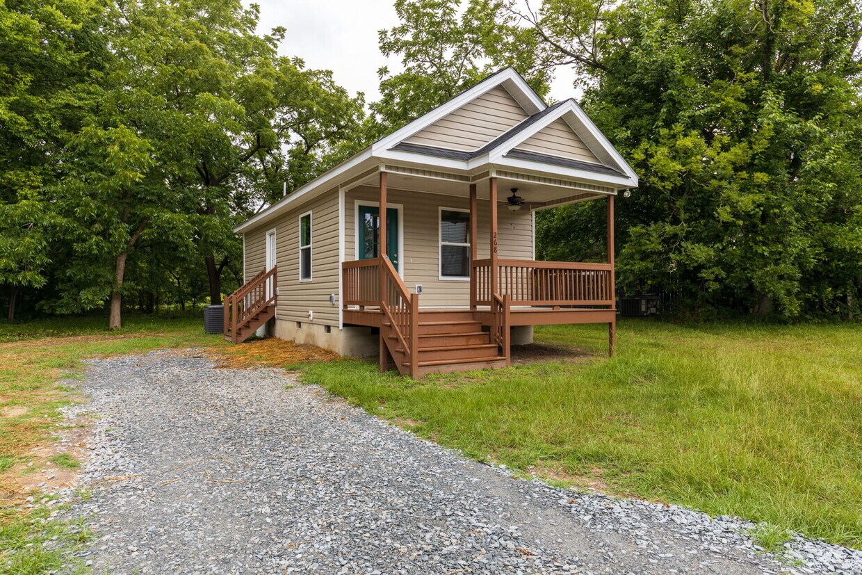 Primary Photo - 292 Kivett Rd
