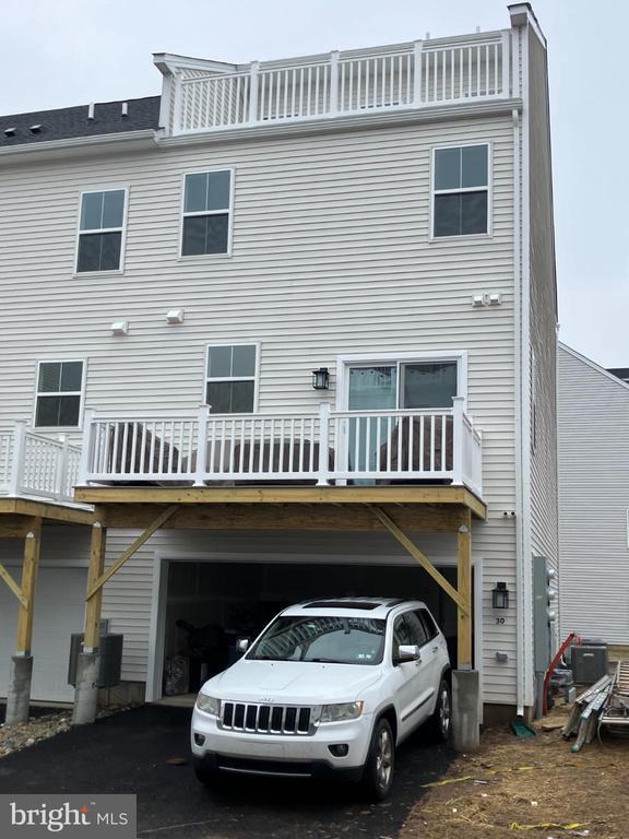 Foto del edificio - 42 Anderson Dr