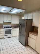 Building Photo - 15905 Oro Glen Dr
