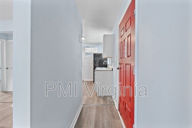Building Photo - 2226 Florida Ave