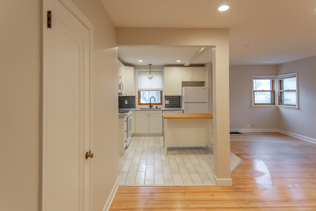 Foto del edificio - 3729 E 54th St