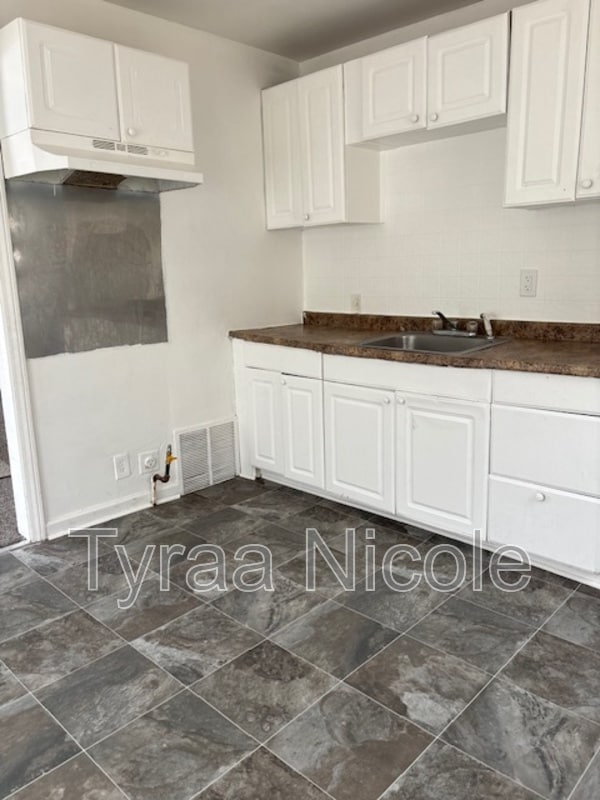 Foto del edificio - 18134 Vaughan St