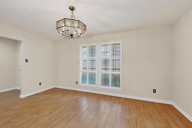 Building Photo - 2609 Brook Hollow Ln