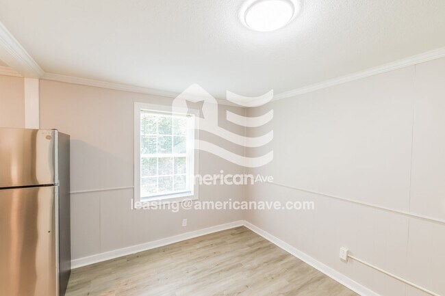 Foto del edificio - 2403 2nd St E