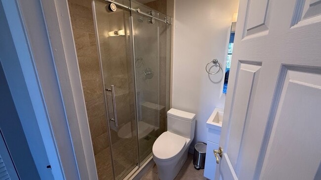 Building Photo - 16 Foster St