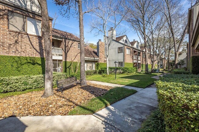 Building Photo - 1114 Augusta Dr