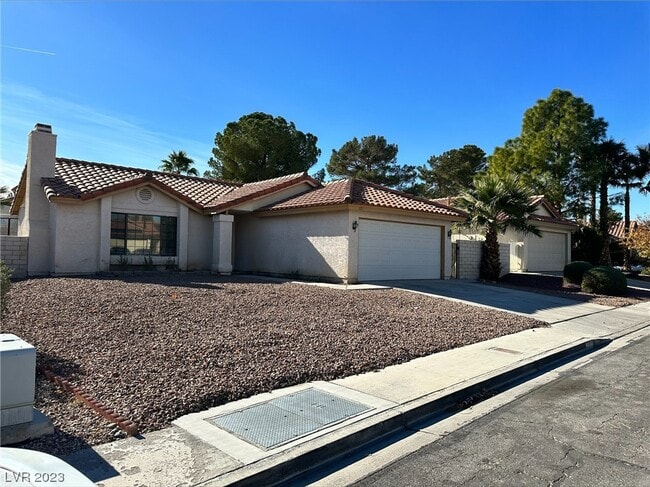 Building Photo - 531 Macbrey Dr