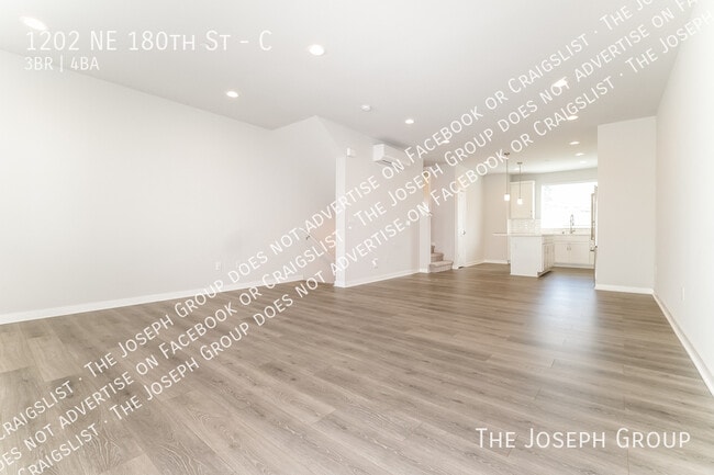 Building Photo - 1202 NE 180th St