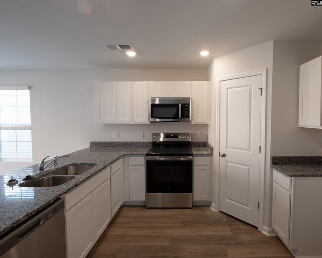 Foto del edificio - 305 Ridley Hill Ln