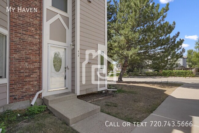Foto del edificio - 8136 Gray Ct