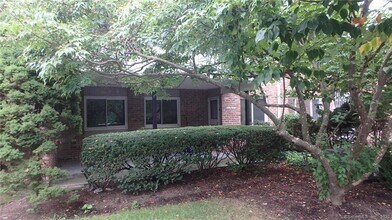 Building Photo - 20 Southport Woods Drive