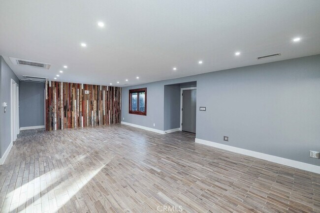 Foto del edificio - 5672 Rich Hill Way