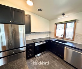 Building Photo - 6905 N Lincoln St