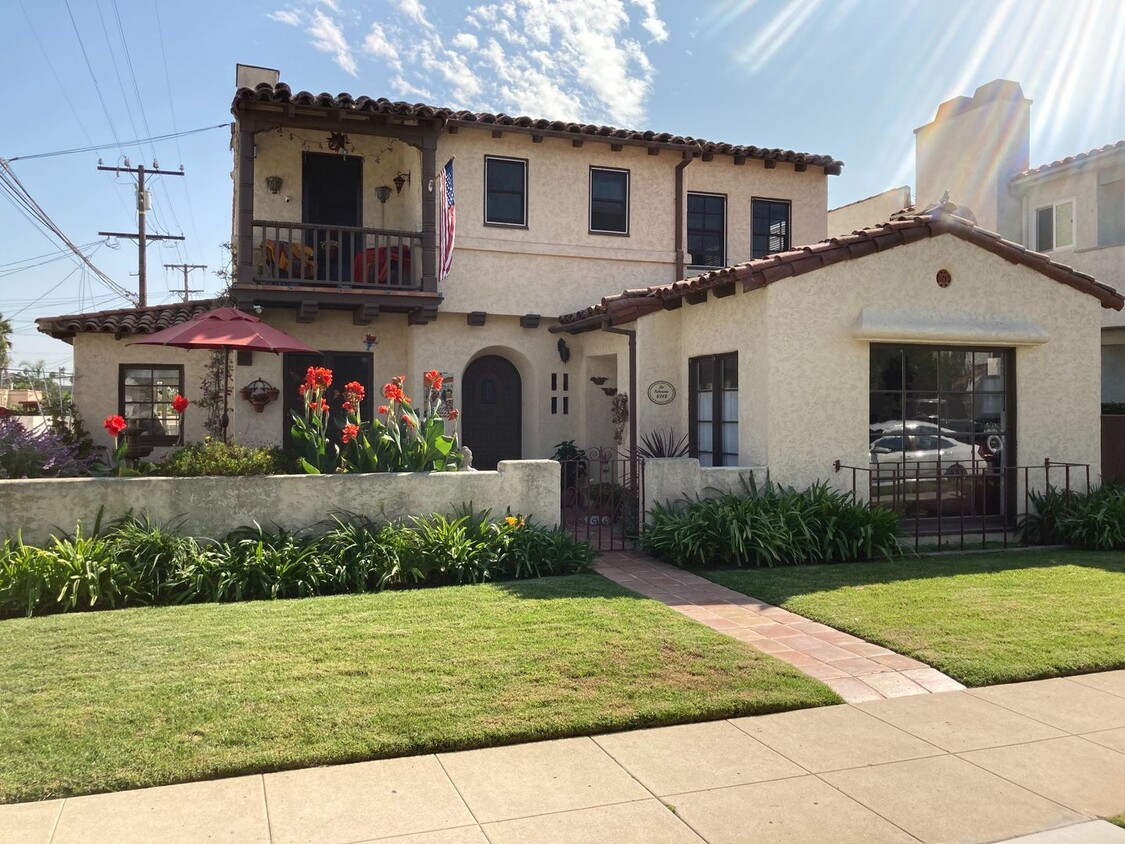 Foto principal - SPANISH STYLE GEM IN BELMONT HEIGHTS