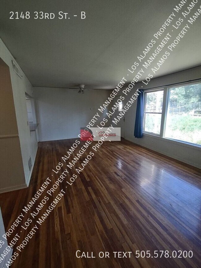Foto del edificio - 2148 33rd St