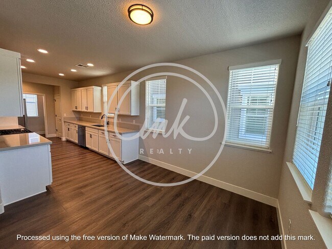 Foto del edificio - New Townhouses in Gardnerville For Rent