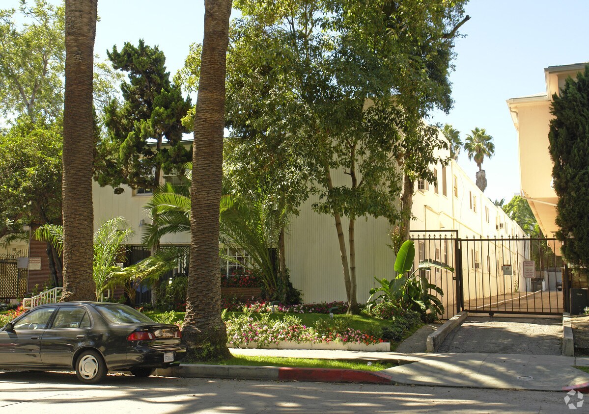 Hollywood Sycamore Apartments Los Angeles, CA