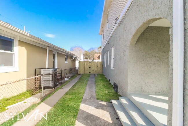 Building Photo - Lease today! No extra charge for contentme...