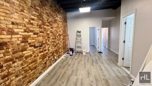 Foto del edificio - 1216 Nostrand Ave