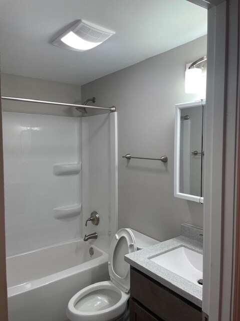 Foto del edificio - 309-345 Island Dr