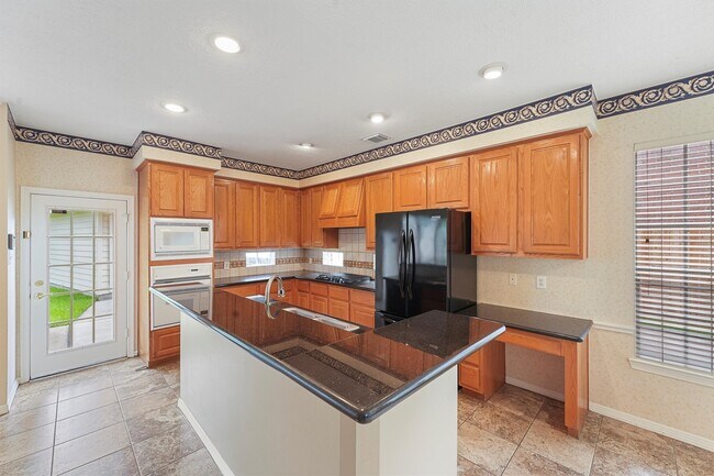 Foto del edificio - 22910 Fairleaf Cir