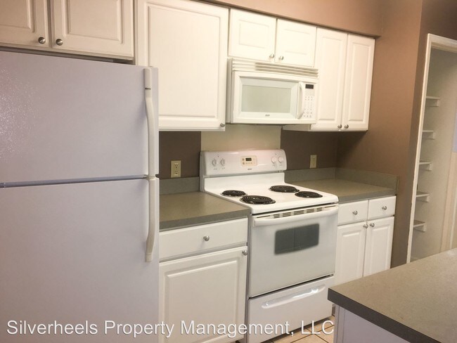Building Photo - 3 br, 2 bath House - 621 Virginia Street #2