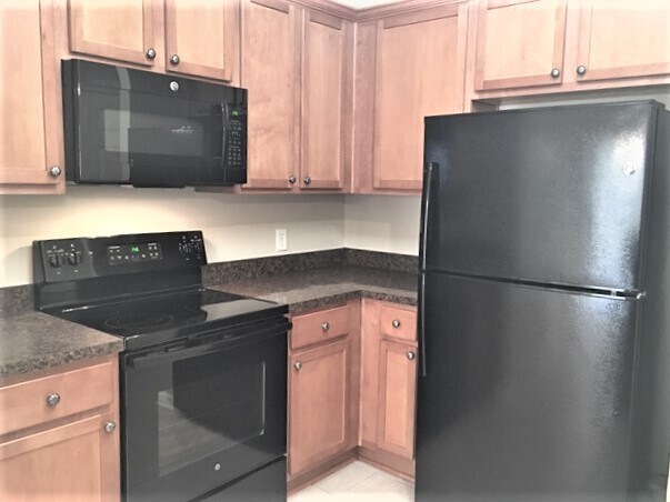 Building Photo - 40 Willow Oak Drive