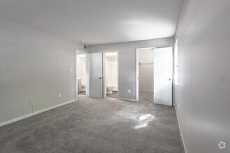 2BR,2BA,-960SF - Foxcroft I