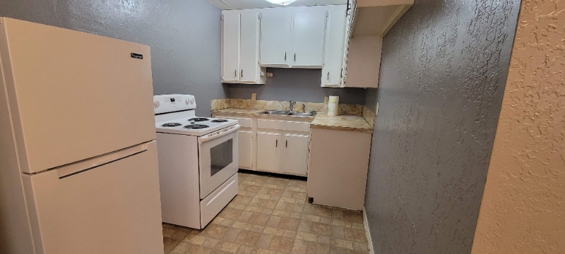 Foto del edificio - 808 W Cypress Ave