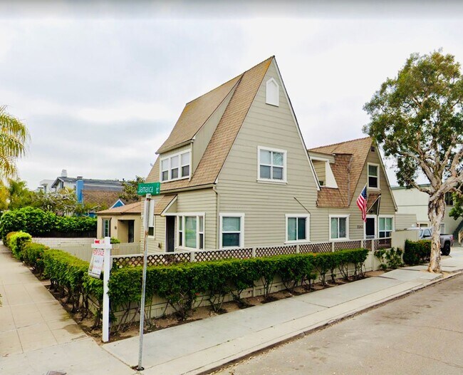Foto del edificio - CHARMING STUDIO ON MISSION BLVD W/ PARKING! MISSION BEACH - $2,095/mo!