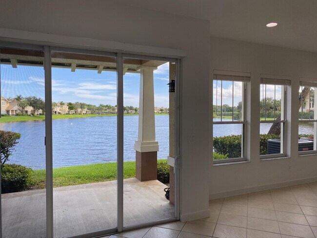 Building Photo - 1770  MissionCourt 2 West Palm Beach Fl 33401