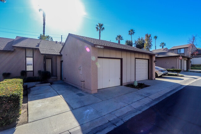 Building Photo - 1162 Desert Willow Ln